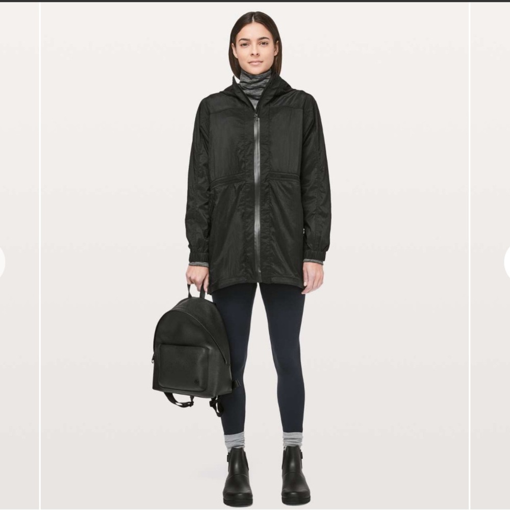 Lululemon In The Clear Jacket Black VGUC
